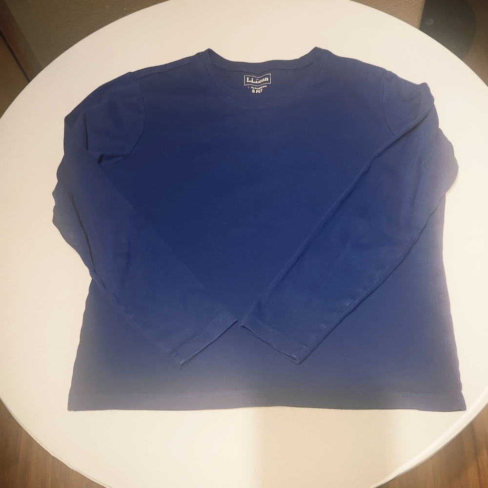 ⭐️Two L.L. Bean Women's Long Sleeve Tees - Light Blue and Navy Size SP - Picture 2 of 3